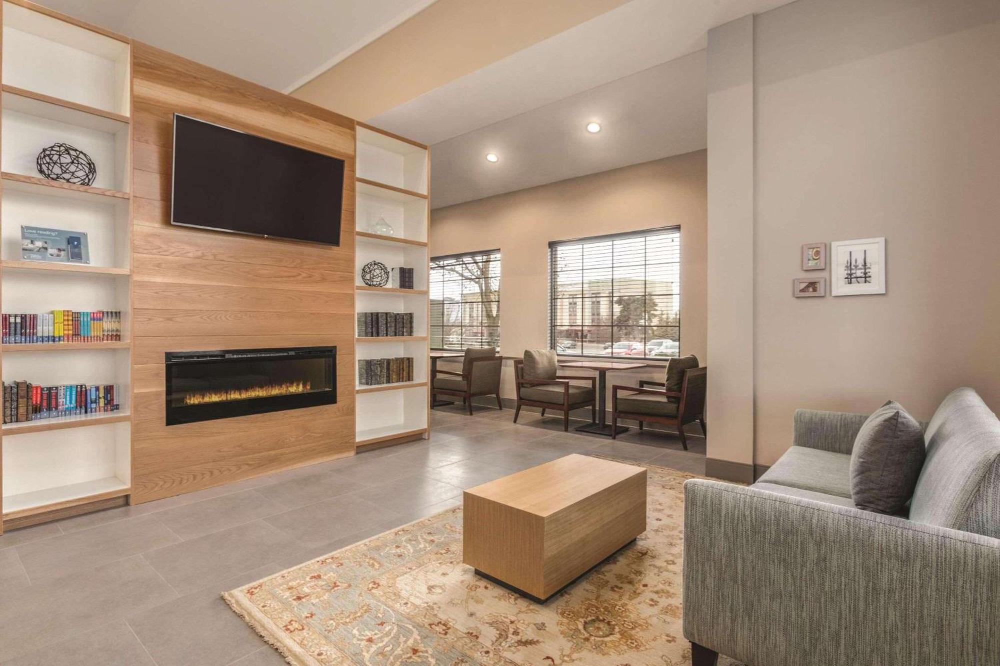 Country Inn & Suites By Radisson, Erie, Pa Kearsarge Екстериор снимка