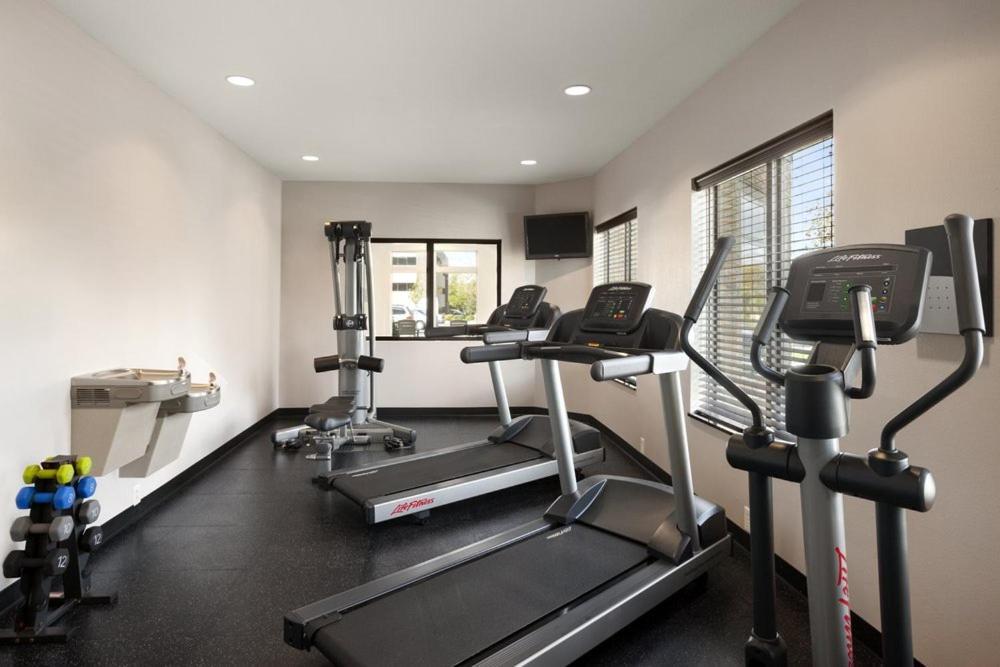 Country Inn & Suites By Radisson, Erie, Pa Kearsarge Екстериор снимка